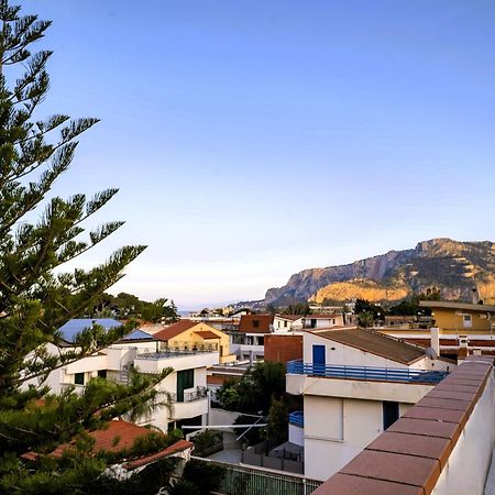 A Casa Di Mara Apartment Мондело Екстериор снимка