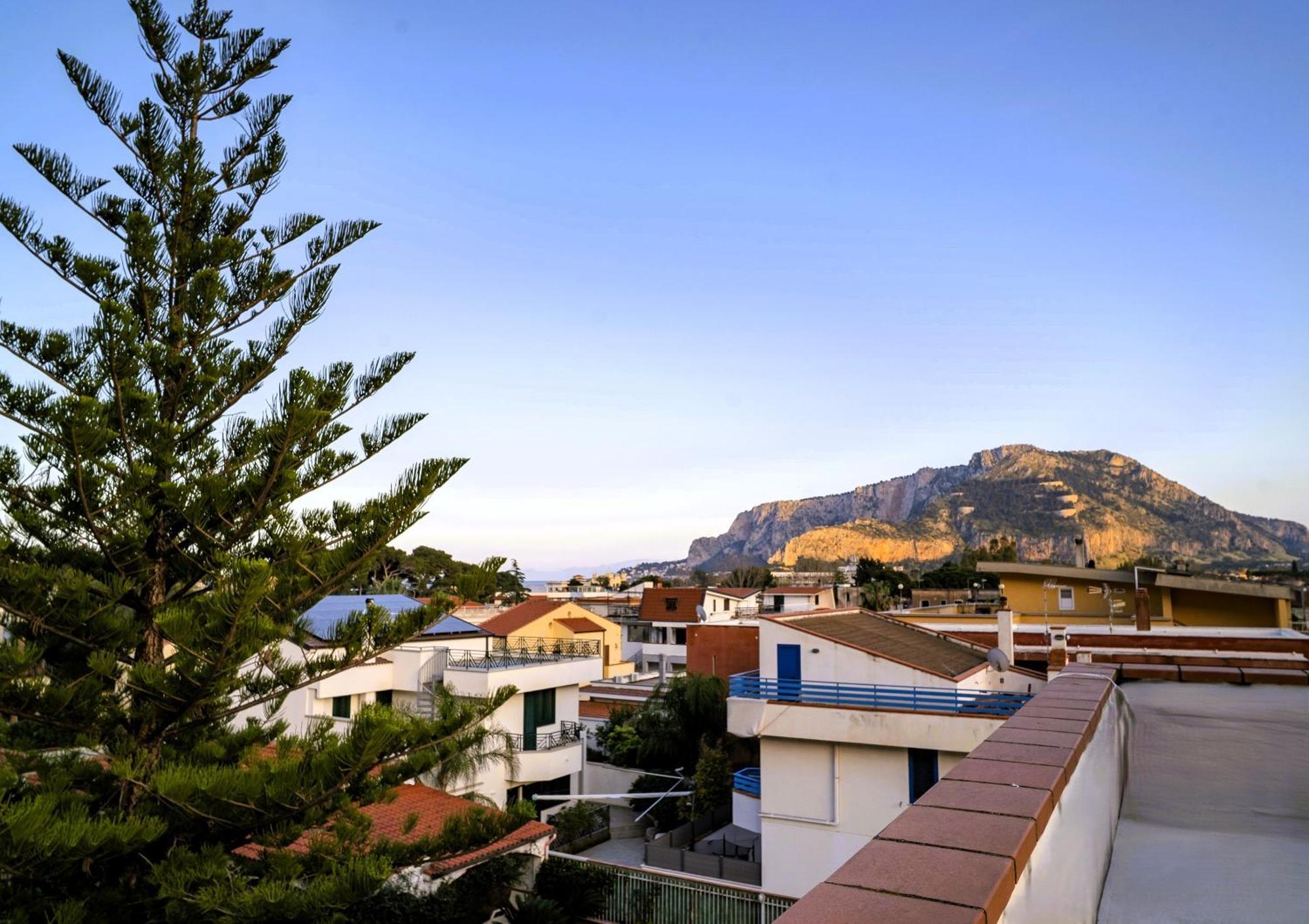 A Casa Di Mara Apartment Мондело Екстериор снимка